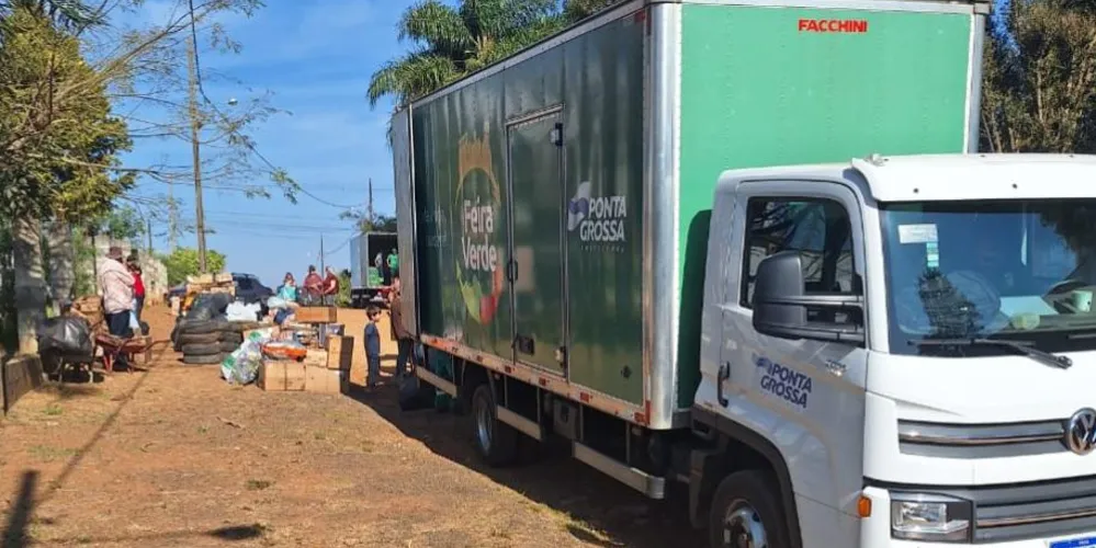 Equipes do Feira Verde estarão trocando recicláveis por frutas, verduras e legumes