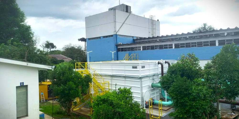 Bomba de captação, adutora e filtro foram instalados pela Companhia