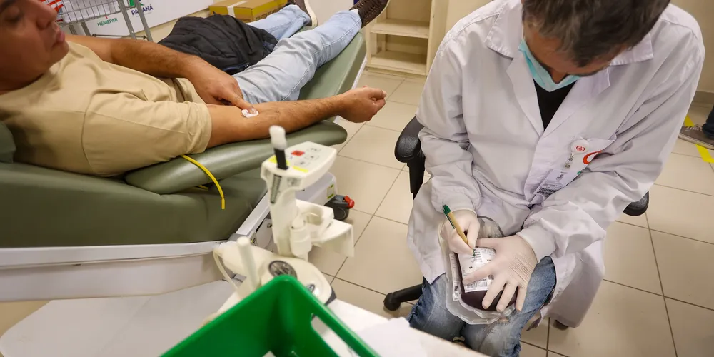 Saúde pede doações de sangue para suprir demanda no Paraná