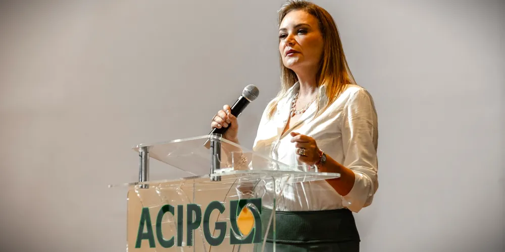 Giorgia Bin Bochenek também lamentou a suspensão dos voos da Azul Linhas Aéreas