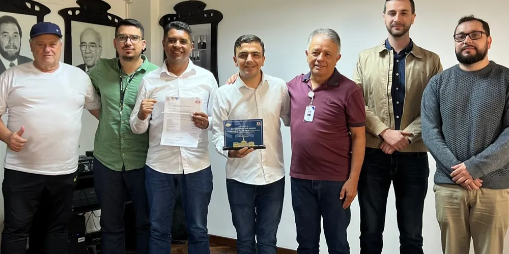 Aliel Machado é homenageado pela Santa Casa de Ponta Grossa