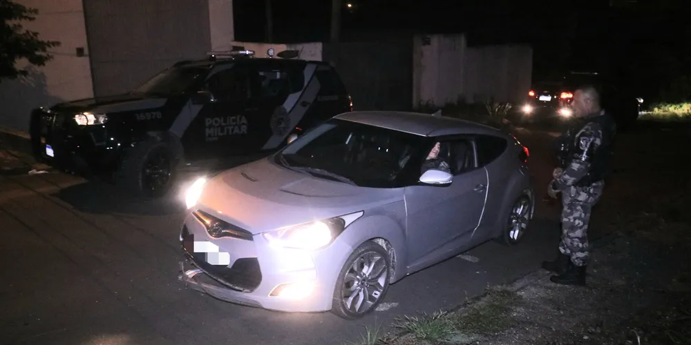 Roubo aconteceu em uma floricultura no Centro