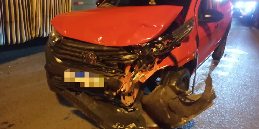 Fiat Strada teve danos significativos após a batida