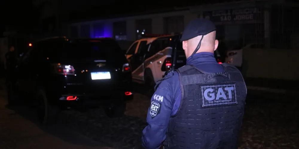 Perseguição e troca de tiros termina em morte em Ponta Grossa