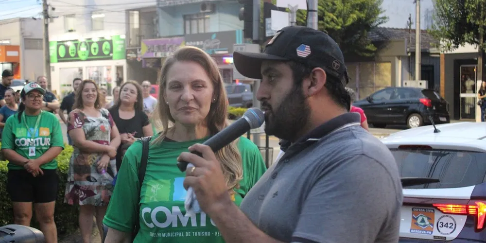 O prefeito Lucas Machado esteve presente na abertura do evento