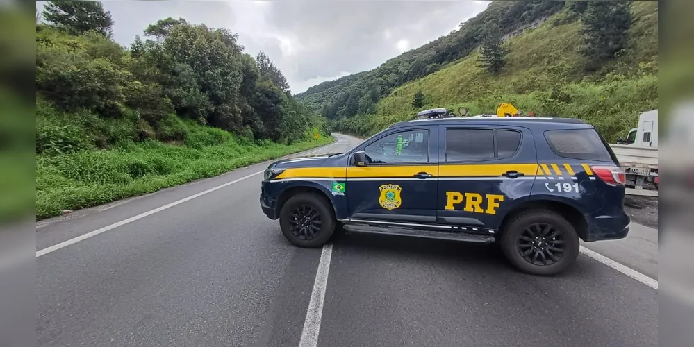 Bloqueio acontece no KM 137, em Balsa Nova