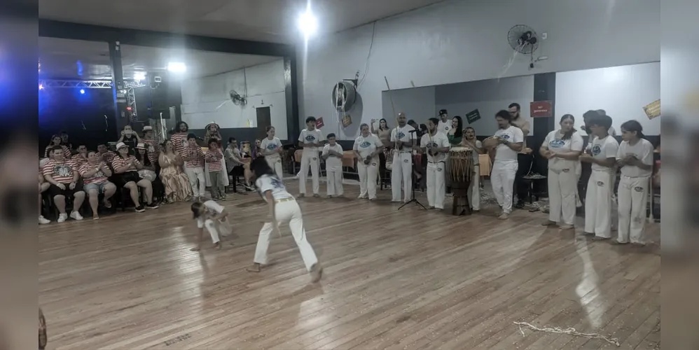 Grupo de Capoeira Abadá participou do evento com suas apresentações