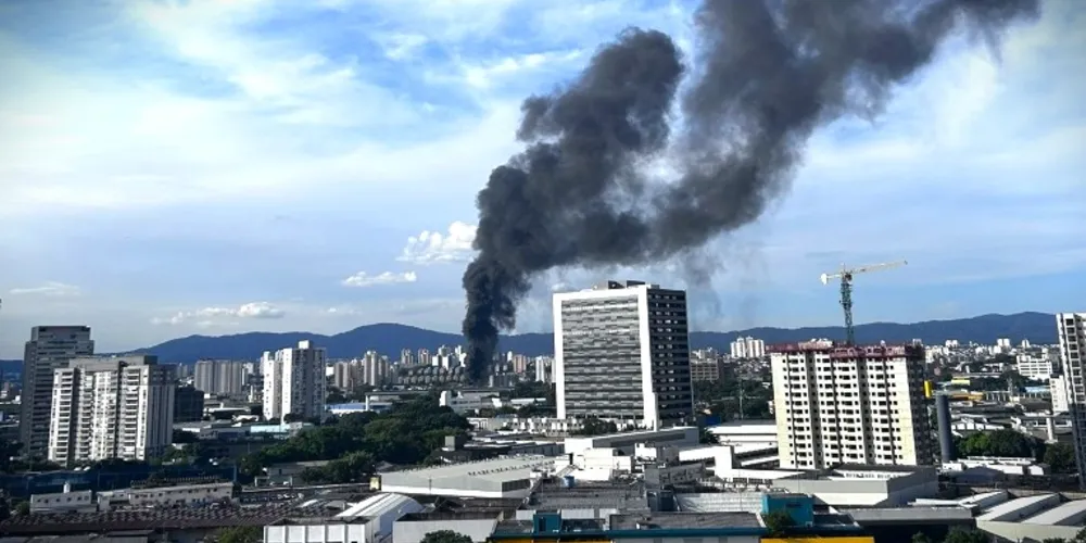 Grande fumaça foi visualizada no céu de São Paulo