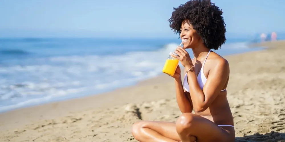 Dr. Luan Sakai, dermatologista do Hospital São Camilo, fala da importância do uso do protetor solar, que ajuda na prevenção do câncer de pele