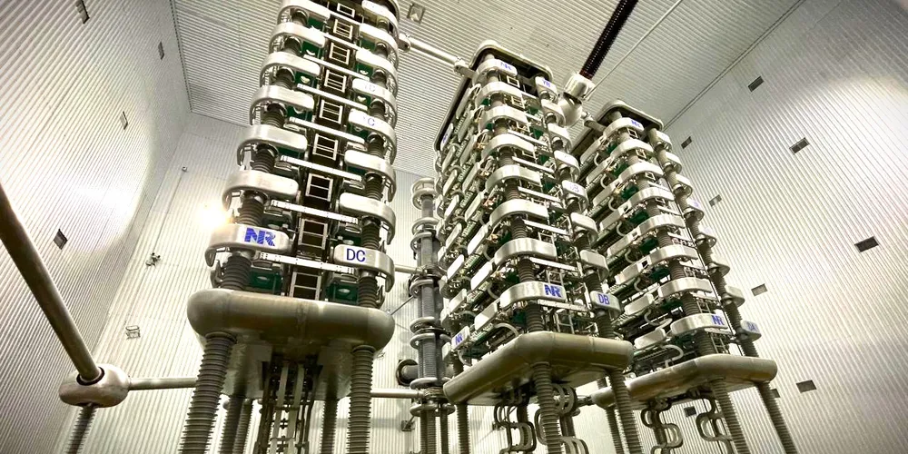 Sistema de transmissão de alta tensão da Itaipu