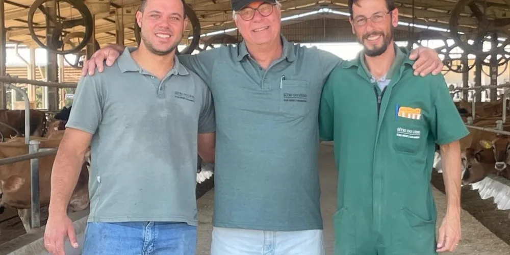Na propriedade Sitio do Urso, estão presentes Felipe (filho de Francisco), Francisco e Ariel (veterinário)