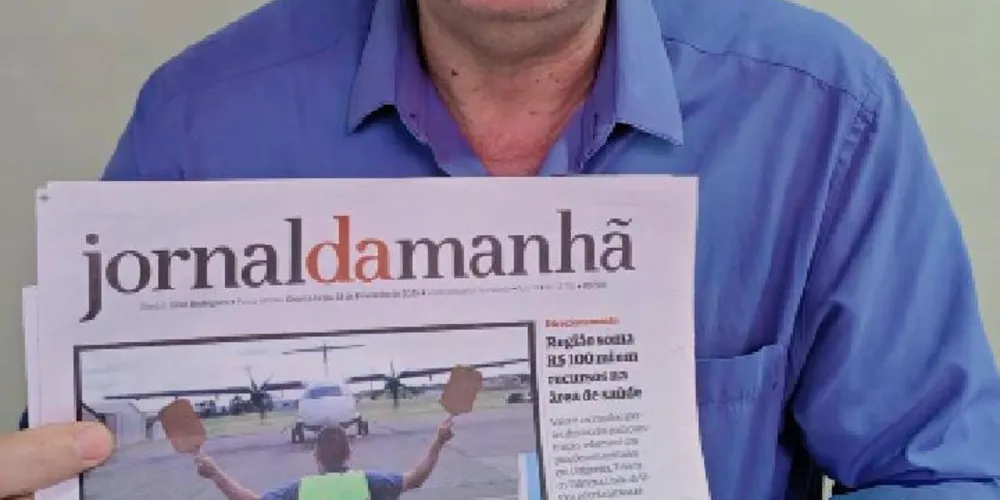 Julio Küller usa o Jornal da Manhã para afirmar que, diante do exposto nas reportagens, a Câmara irá fiscalizar os trâmites envolvendo o Aeroporto Sant'Ana