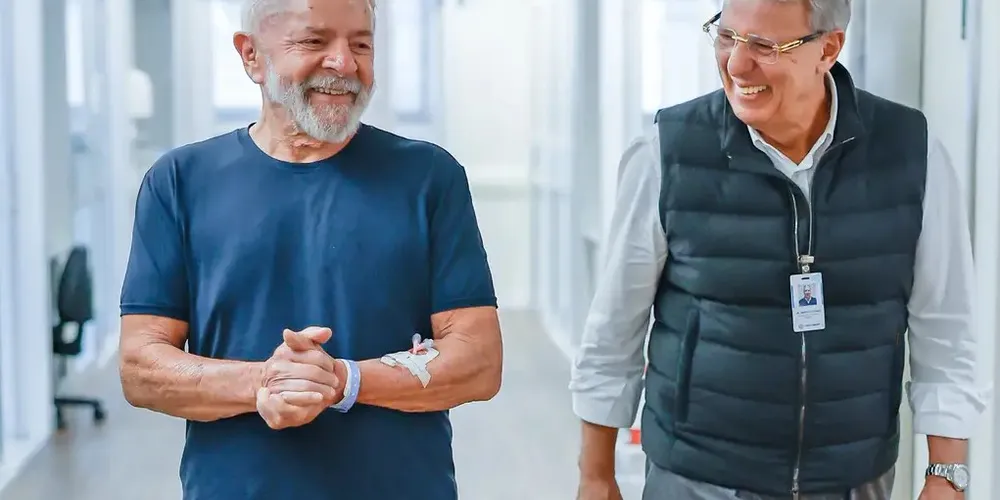 Lula foi submetido a uma cirurgia de emergência na última terça-feira (10)