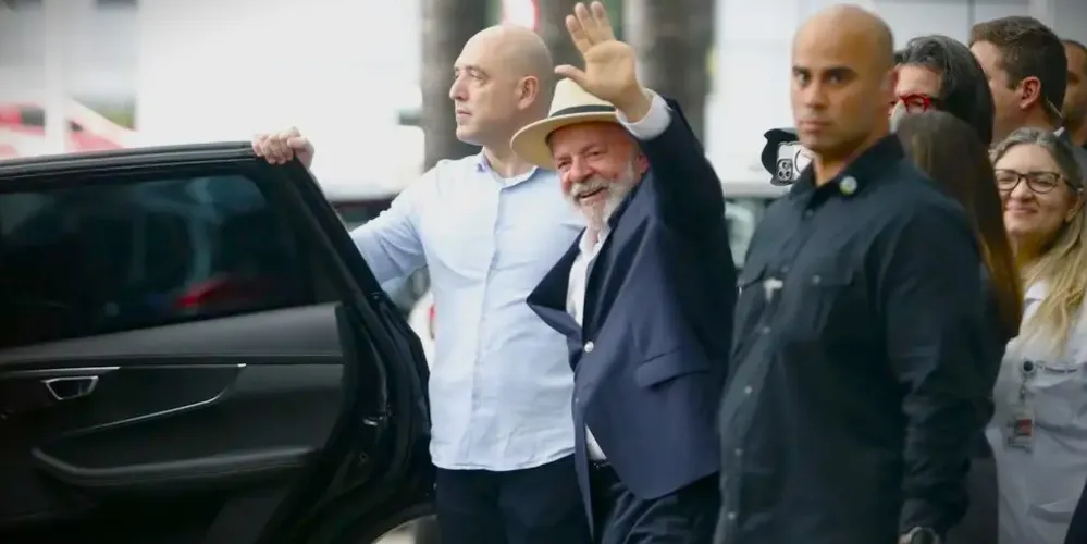 Lula estava internado para tratar hematoma na cabeça