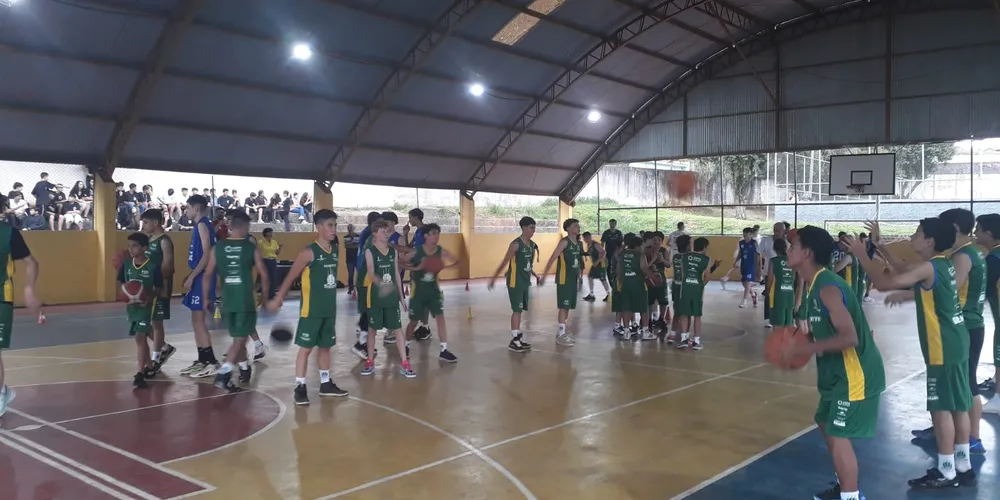 Parceria acontecesse nas escolas Elzira Correia de Sá e Instituto João XXIII, em Ponta Grossa