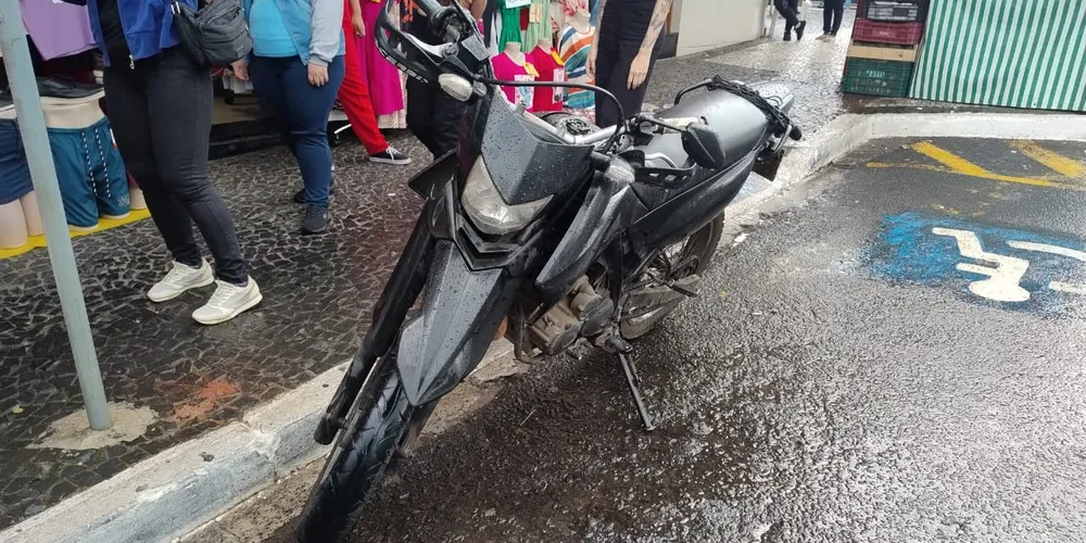 Motocicleta foi localizada na Rua Benjamin Constant
