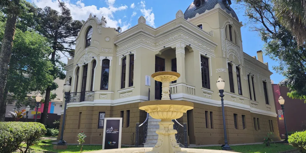 Mansão Vila Hilda é um dos símbolos do patrimônio histórico e cultural de Ponta Grossa