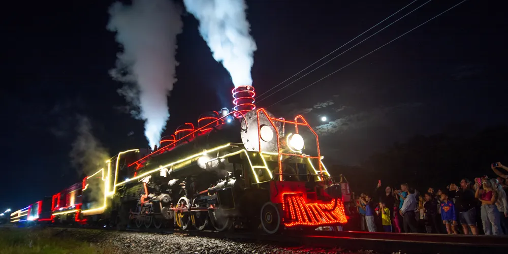Locomotiva modelo Mallet 204 e o Papai Noel estarão passando por Ponta Grossa