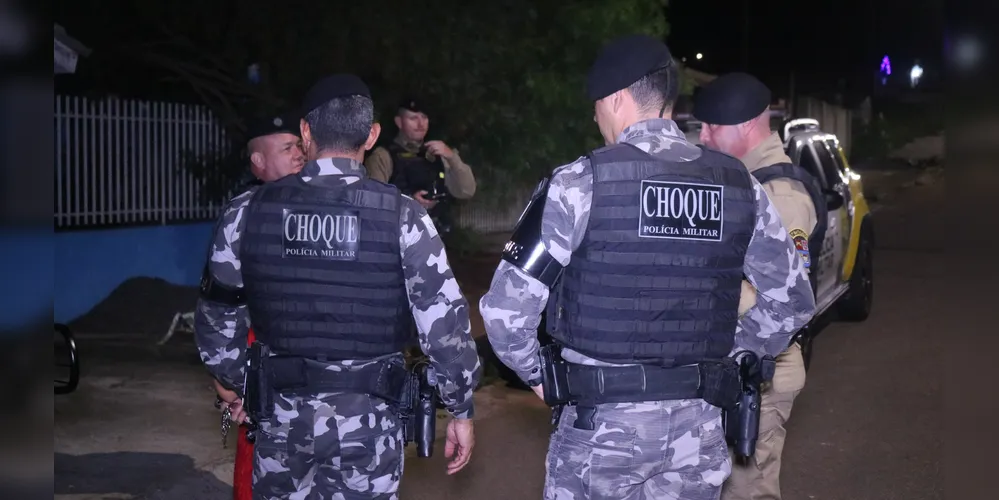 Pelotão de Choque da Polícia Militar esteve no local