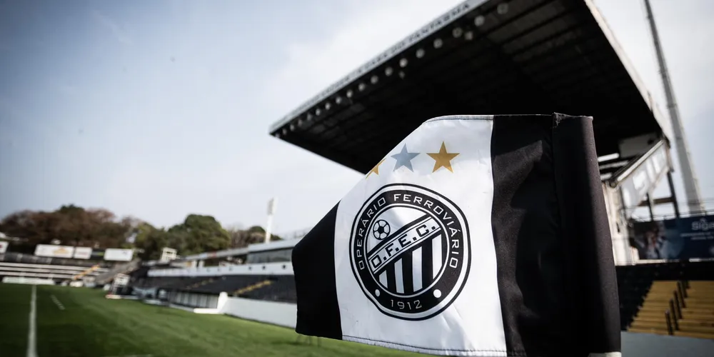 Jogo acontece às 16h, no Estádio Germano Krüger