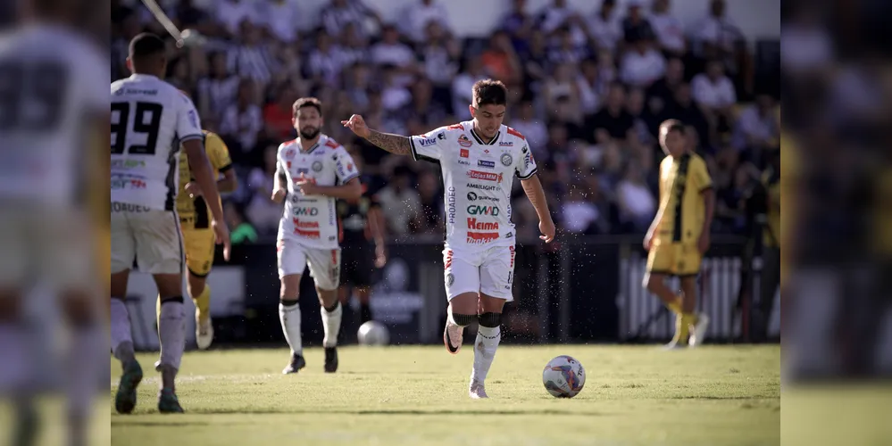 Com a vitória sobre o Cascavel, o Operário voltou a liderar o Campeonato Paranaense