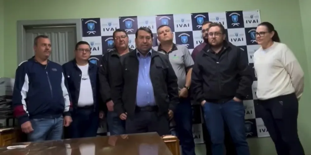 Em vídeo publicado, o prefeito de Ivaí destaca uma reunião com seu secretariado, para discutir ações a serem tomadas em decorrência das enchentes