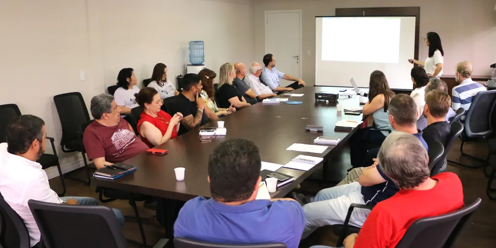 Grupo se reuniu com a equipe da Funpar UFPR na última terça-feira (28)