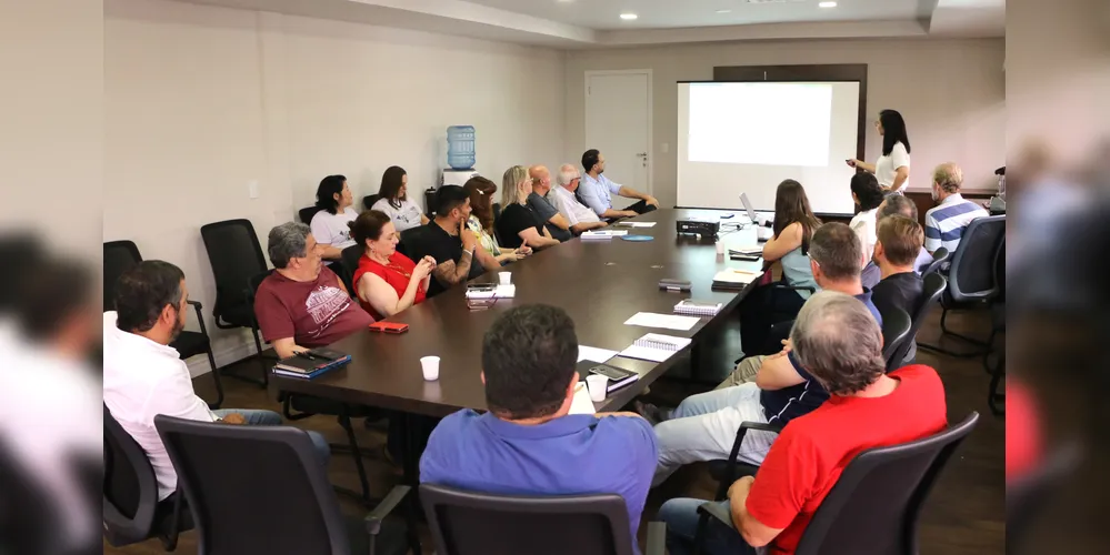 Grupo se reuniu com a equipe da Funpar UFPR na última terça-feira (28)