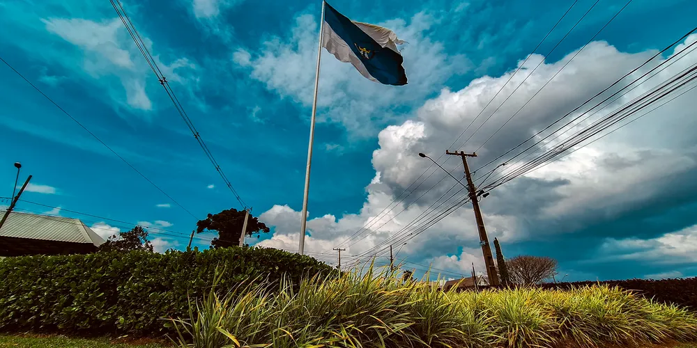 Com o aumento do aquecimento e da umidade, há possibilidade de pancadas isoladas de chuva