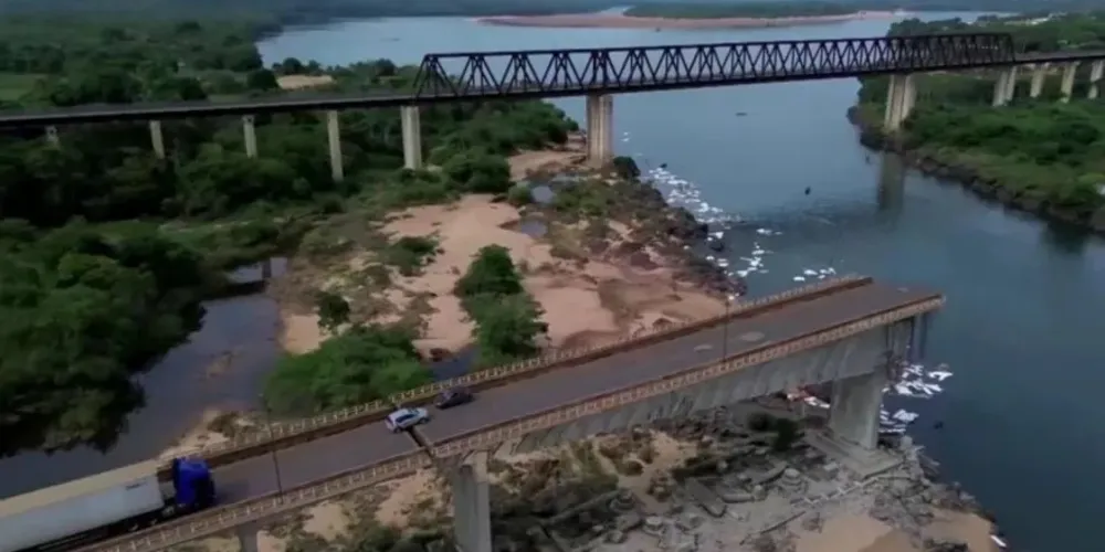 Desabamento parcial da ponte que liga as cidades de Aguiarnópolis (TO) e Estreito (MA), na BR-226