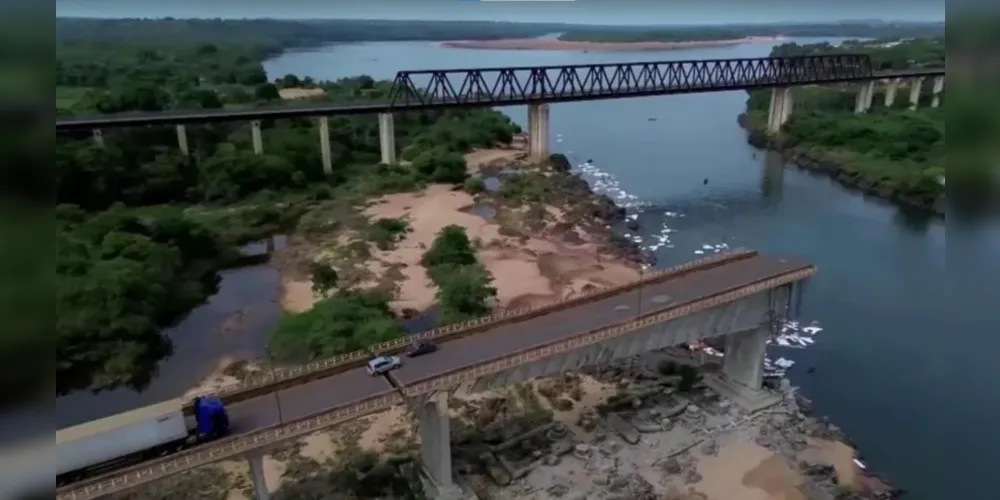 Desabamento parcial da ponte que liga as cidades de Aguiarnópolis (TO) e Estreito (MA), na BR-226