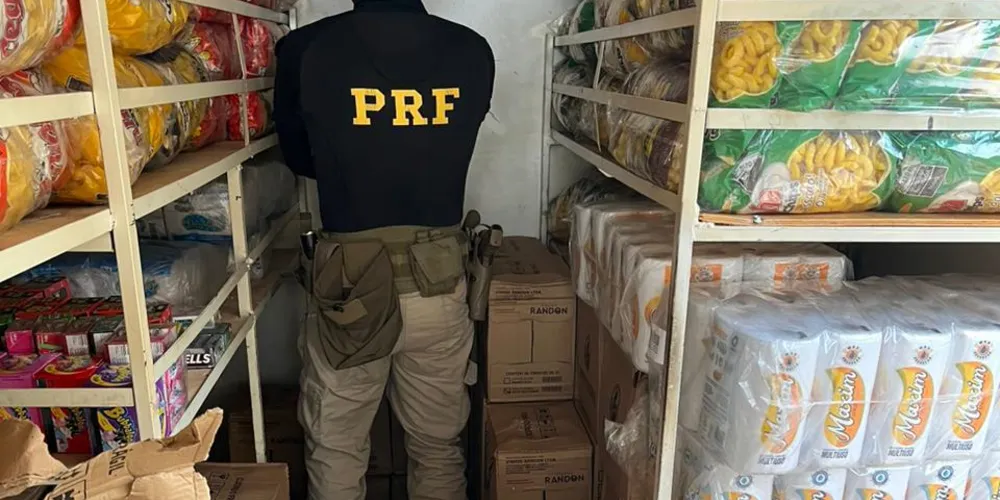 Polícia Rodoviária Federal apreende cerca de 8 mil maços de cigarro de origem estrangeira em Guarapuava
