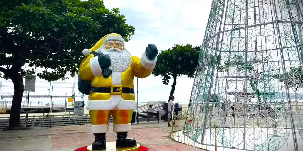 Papai Noel de verde e amarelo foi registrado em Santa Catarina