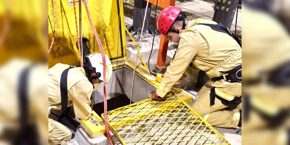 Equipe usou sistema de resgate vertical para retirar o trabalhador do silo