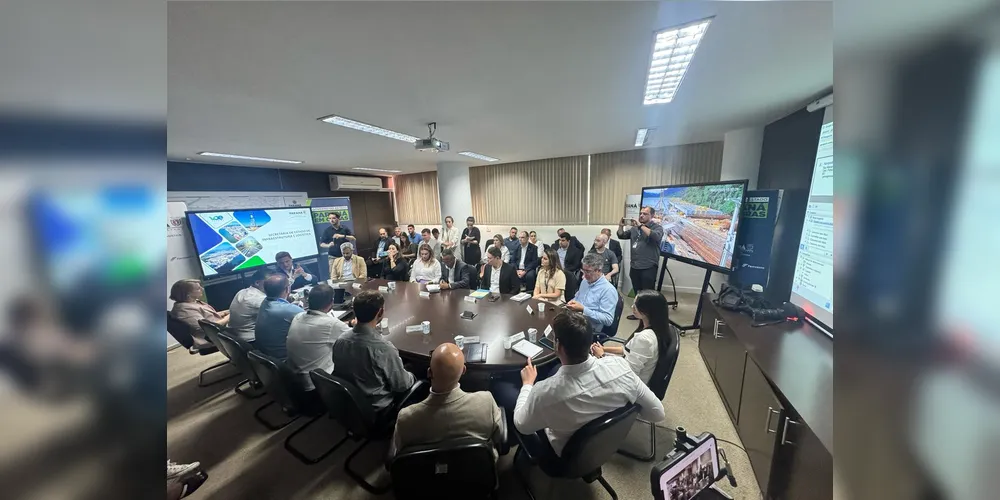 Reunião ocorrida nesta quinta-feira (6), em Curitiba, debateu as medidas a serem adotadas para a manutenção dos serviços do aeroporto Sant'Ana