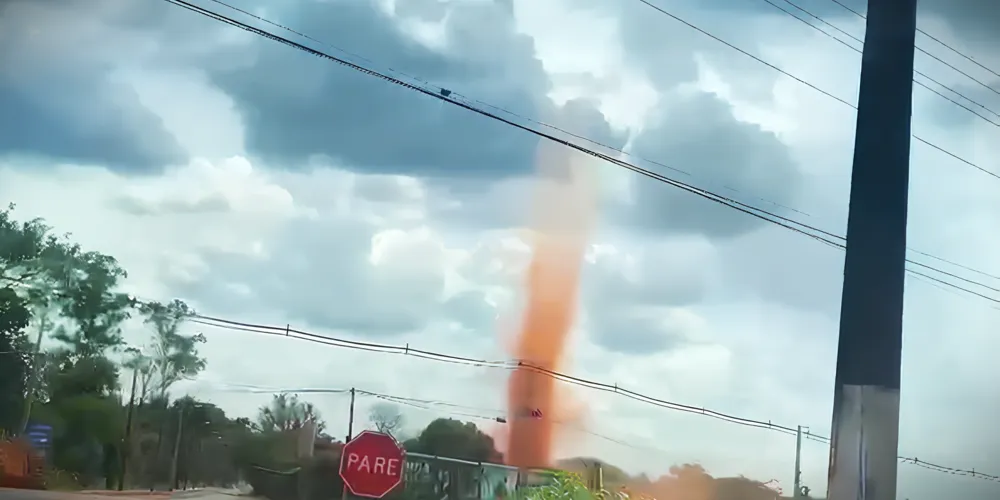 Populares registraram o fenômeno nesta quinta-feira (23)