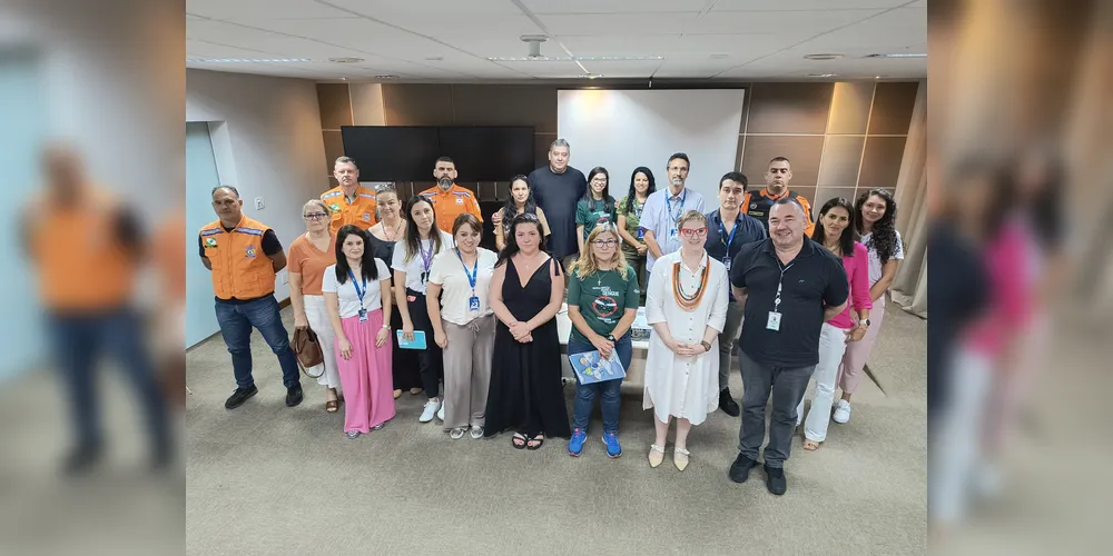 Reunião para debater o levantamento dos casos de dengue