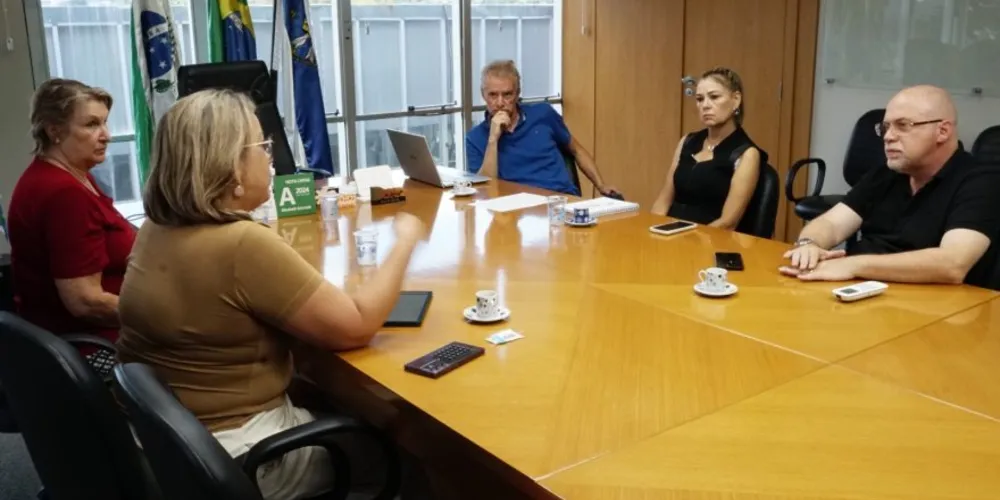 Reunião com representantes