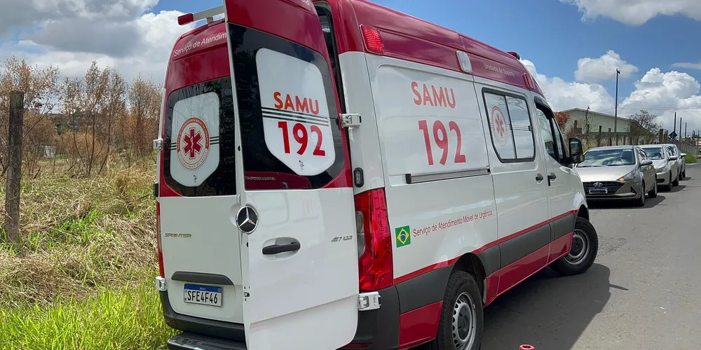 Equipes médicas do Samu prestaram os atendimentos iniciais ao garoto