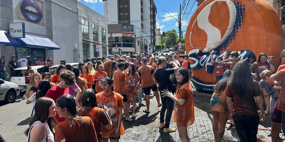 Comemoração aconteceu ao lado do Colégio Sepam, no Centro