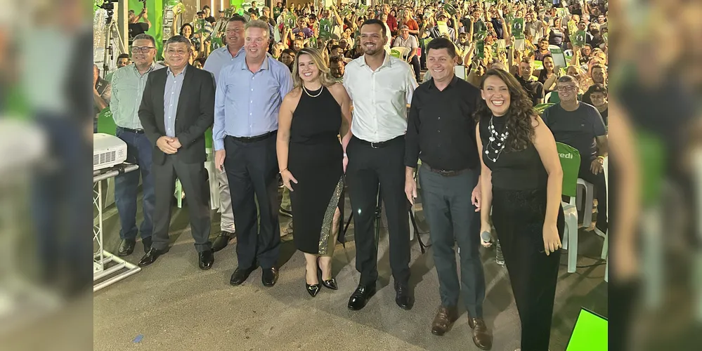 Evento reuniu membros da cooperativa e autoridades políticas