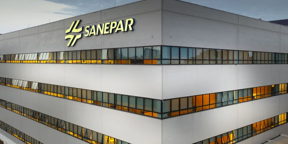 Companhia alega que alta demanda por conta do calor afetou a distribuição de água