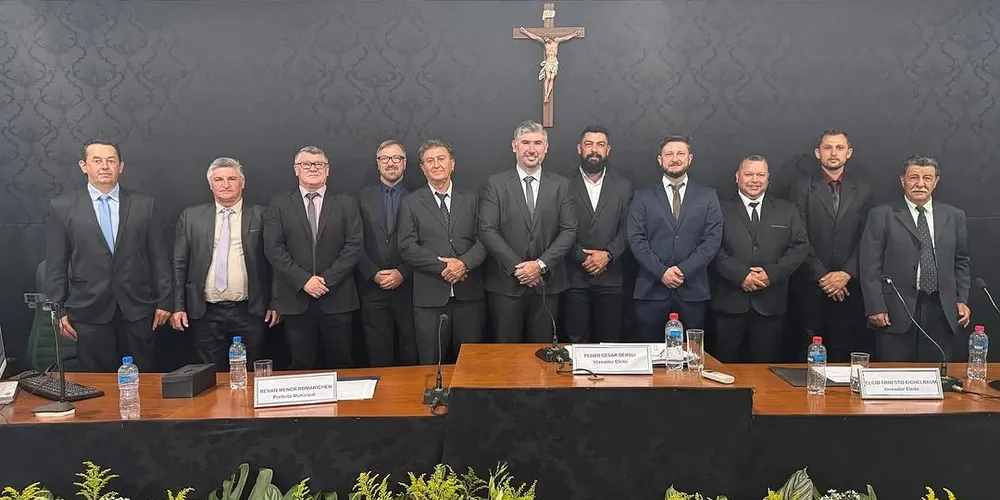 A cerimônia aconteceu nesta quarta-feira (1º), na Câmara Municipal