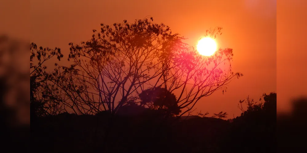 Sol deve brilhar forte ao longo do dia e aumentar a sensação de calor