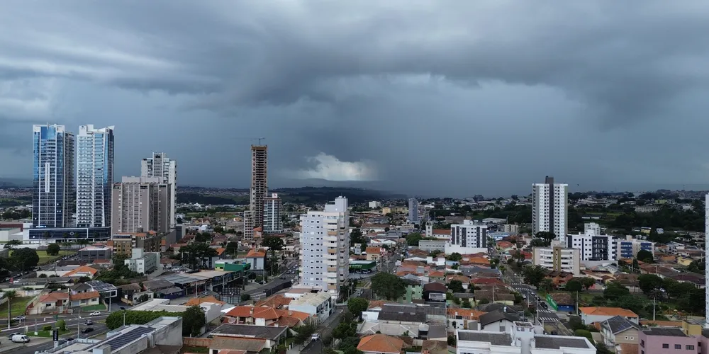 Chuva já cai em Ponta Grossa na tarde desta quarta-feira (22)