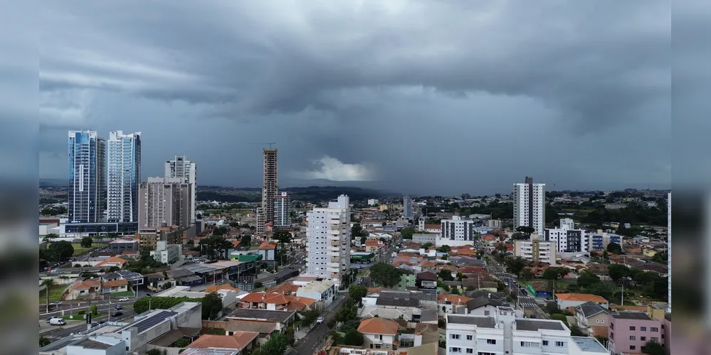 Chuva já cai em Ponta Grossa na tarde desta quarta-feira (22)