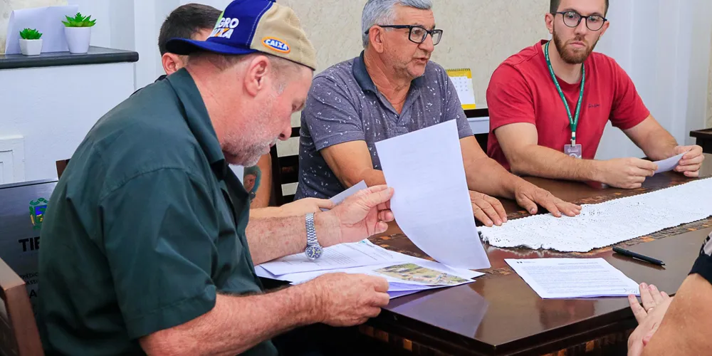 O prefeito Artur Butina destacou a importância da licença ambiental para o andamento das obras