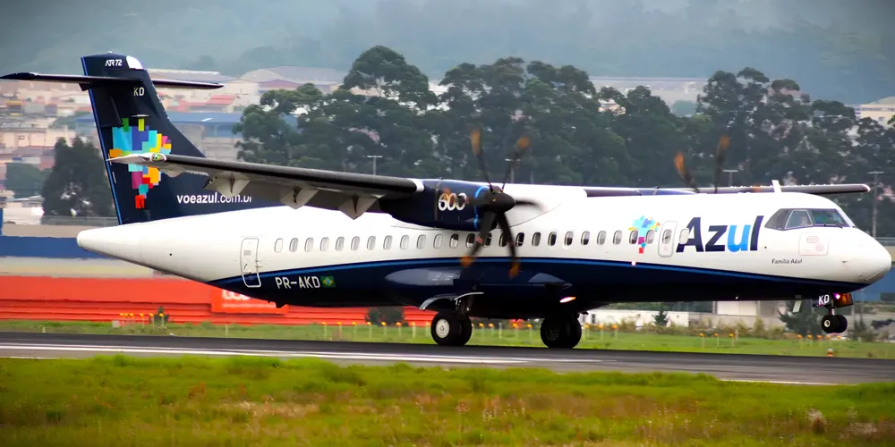 Azul Linhas Aéreas recebe benefícios fiscais em abastecimentos realizados pelas aeronaves no Paraná