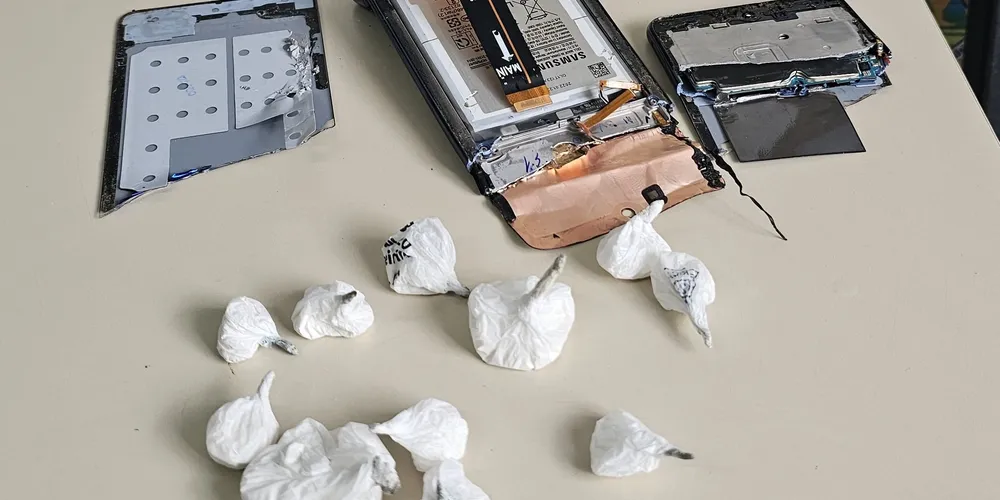 Cerca de 15 gramas de cocaína foram apreendidas com o homem