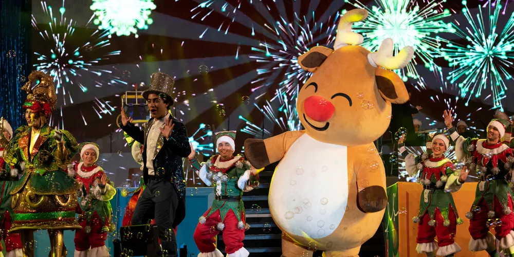 As noites do Natal do Gramadão começarão com a alegria de uma fanfarra convidando os visitantes para a Vila Encantada